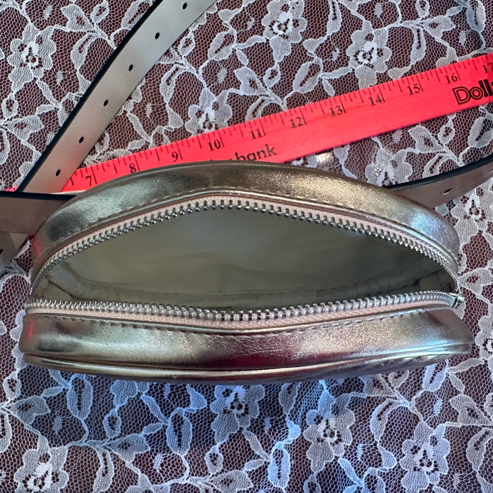 Belt bag… - Picture 4 of 10